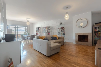 Apartamento T2 para Venda em Pedrouços