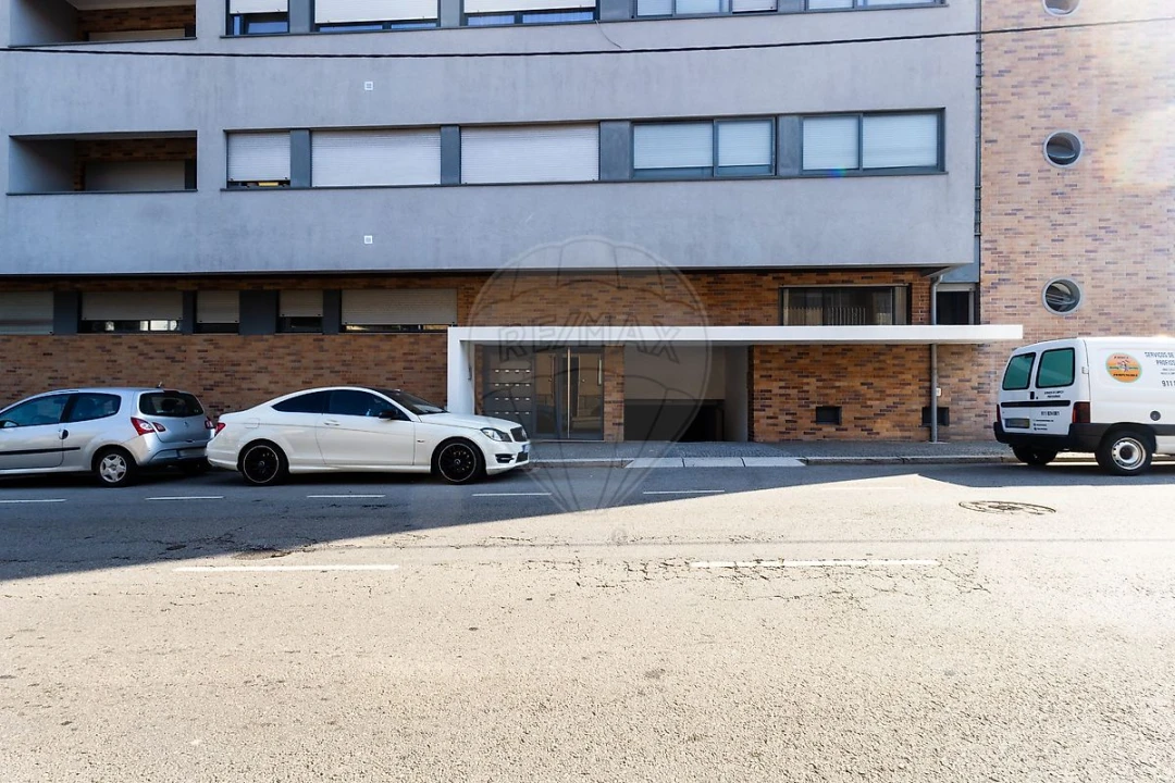 Apartamento T2 para Venda em Pedrouços Foto 23