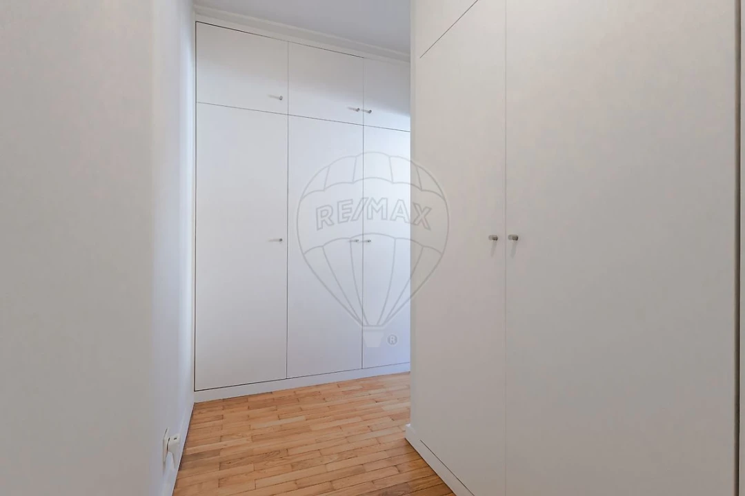 Apartamento T2 para Venda em Pedrouços Foto 2