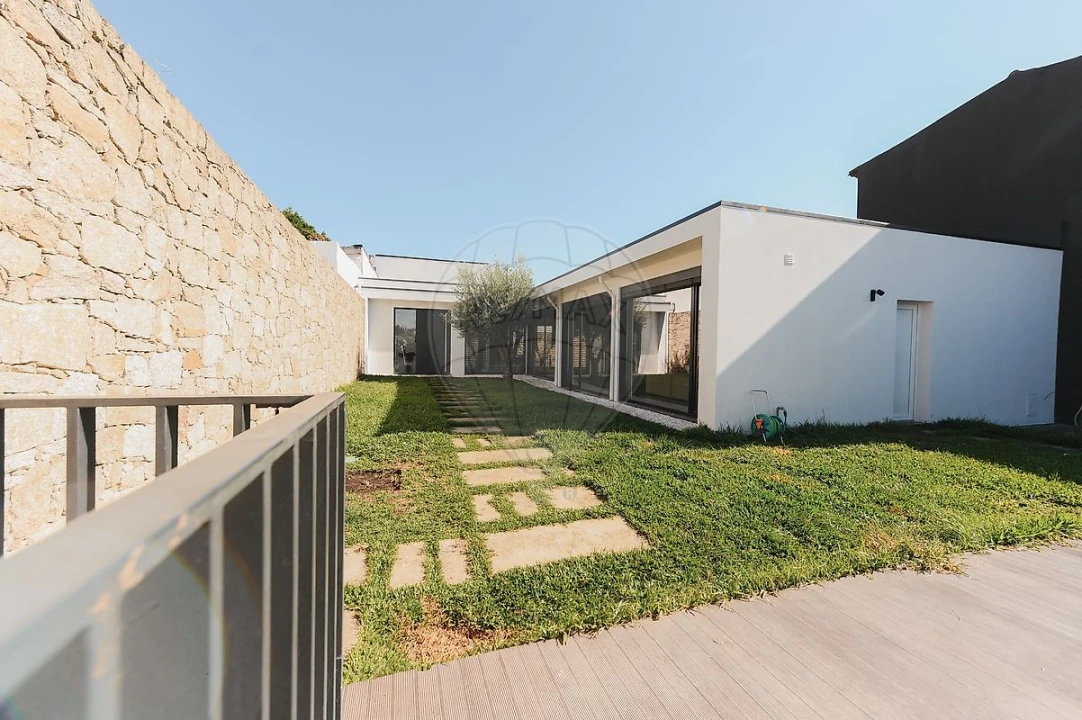 Moradia T3 para Venda em Santa Marinha e São Pedro da Afurada Foto 2