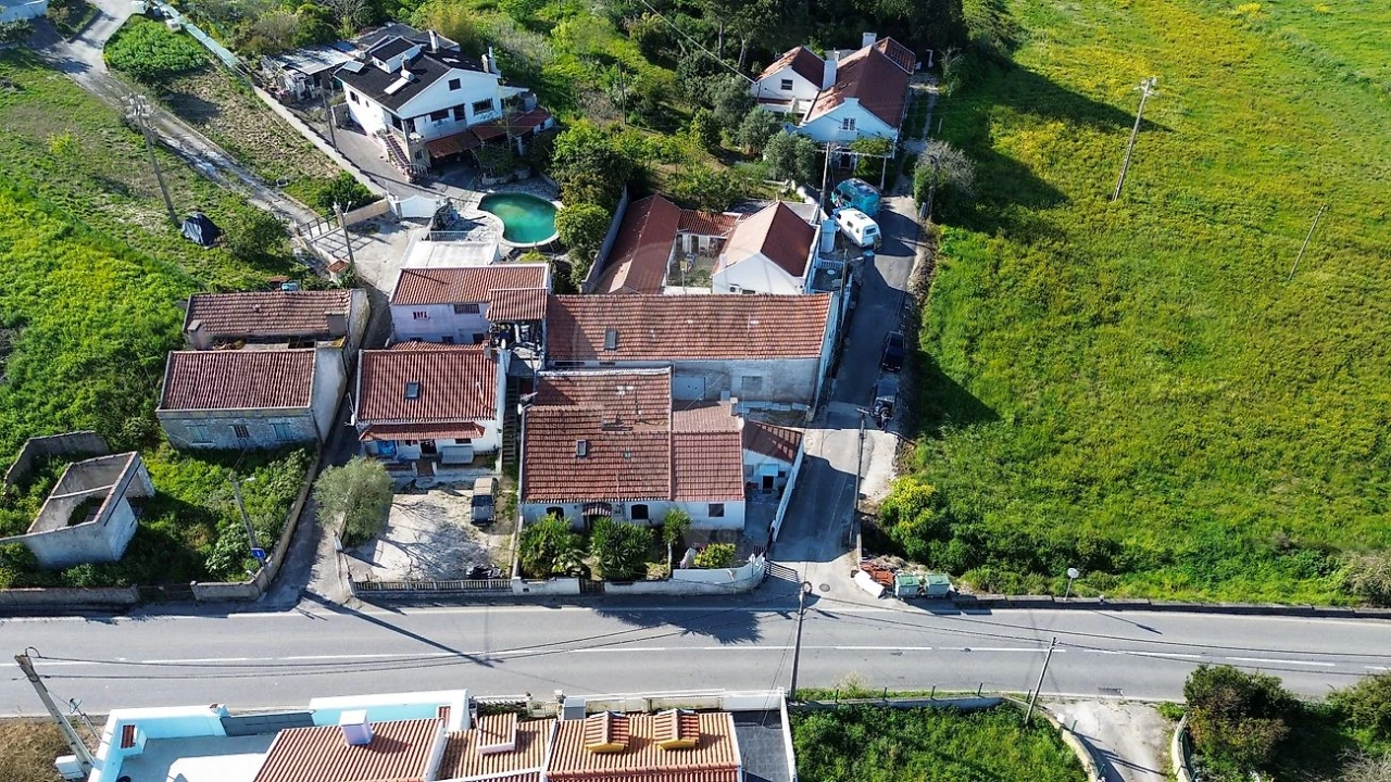 Moradia T2 para Venda em Carvoeira e Carmões Foto 9