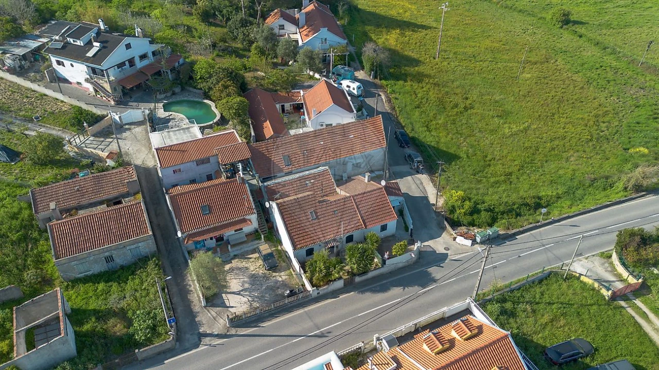 Moradia T2 para Venda em Carvoeira e Carmões Foto 10