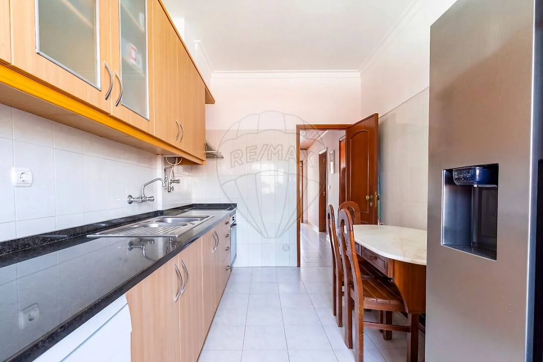 Apartamento T2 para Venda em Algueirão-Mem Martins Foto 7