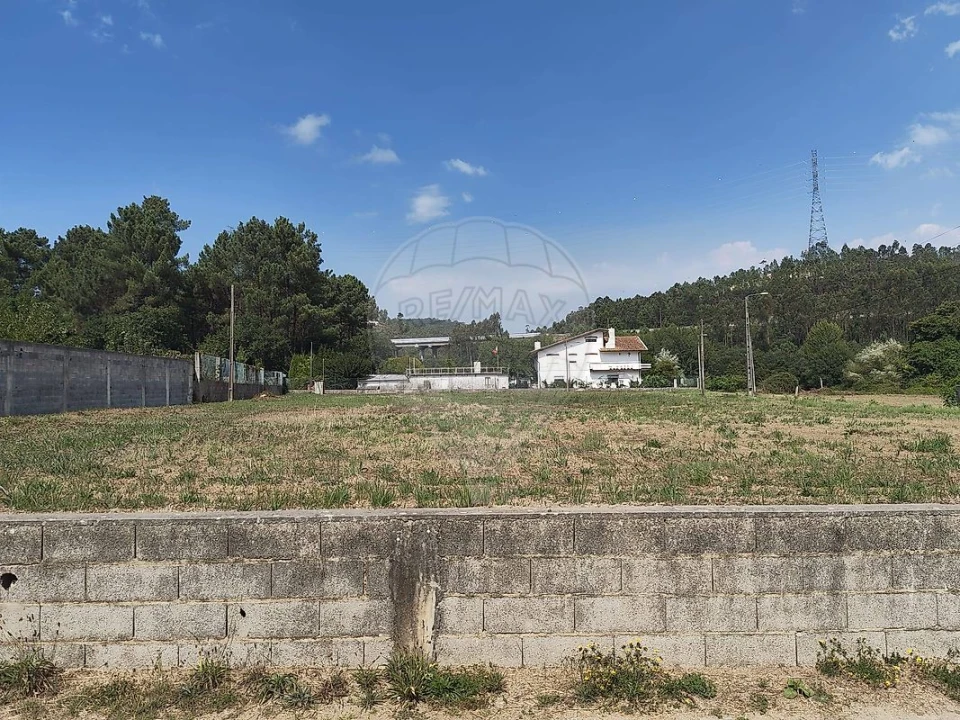 Terreno para Arrendamento em Macieira de Sarnes Foto 1