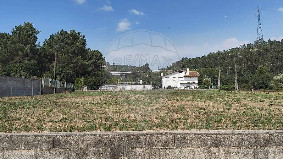 Terreno para Arrendamento em Macieira de Sarnes