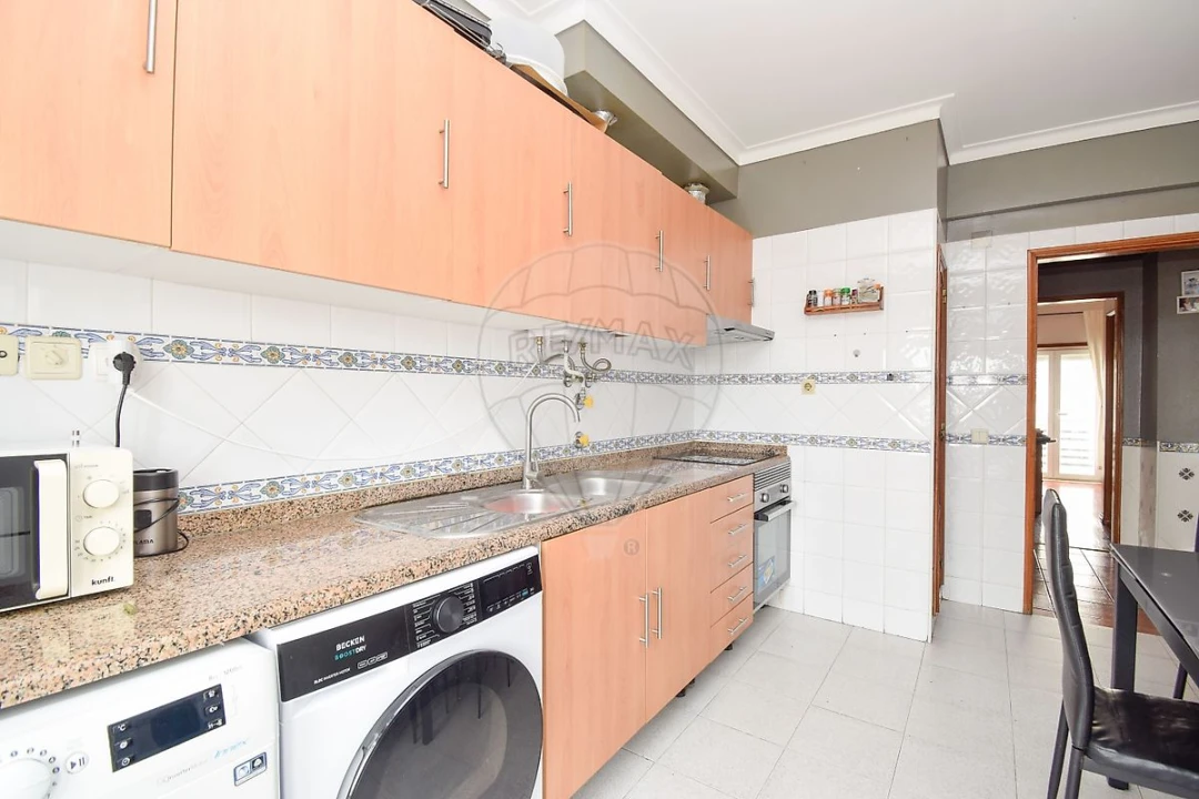 Apartamento T3 para Venda em Carregado e Cadafais Foto 20