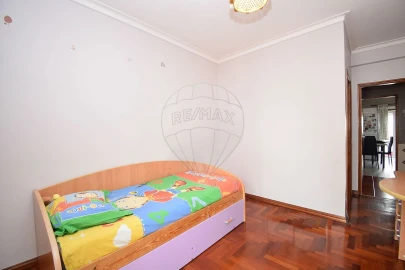 Apartamento T3 para Venda em Carregado e Cadafais