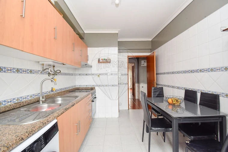 Apartamento T3 para Venda em Carregado e Cadafais Foto 19