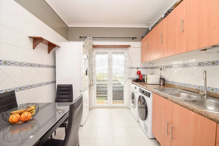 Apartamento T3 para Venda em Carregado e Cadafais Foto 17