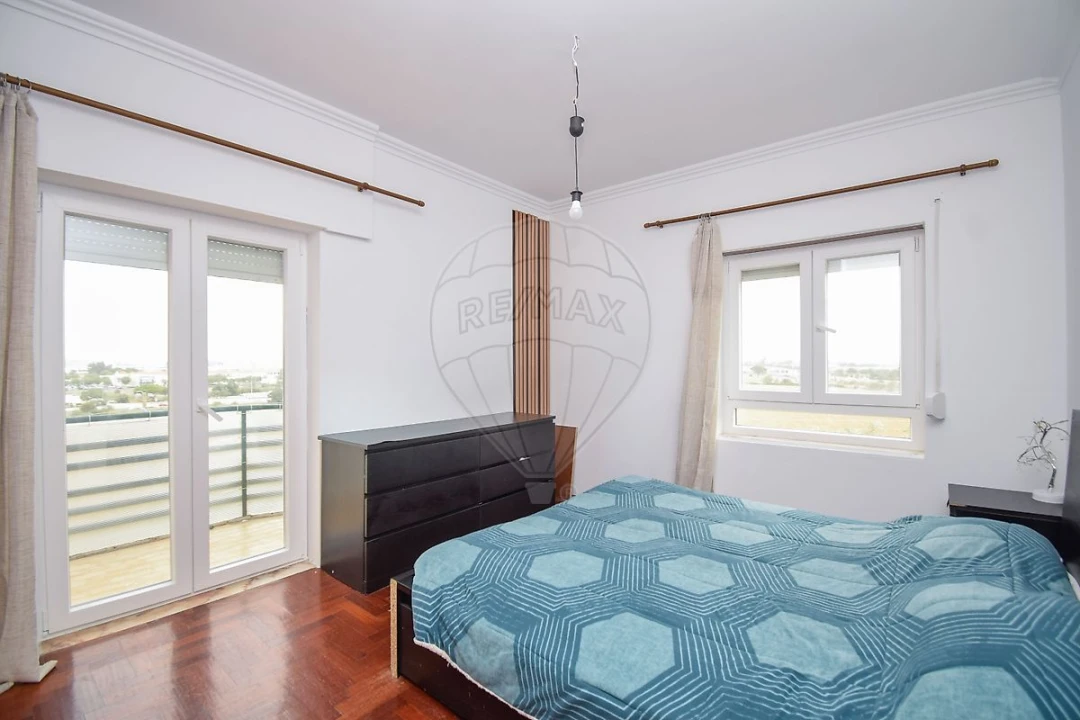 Apartamento T3 para Venda em Carregado e Cadafais Foto 6