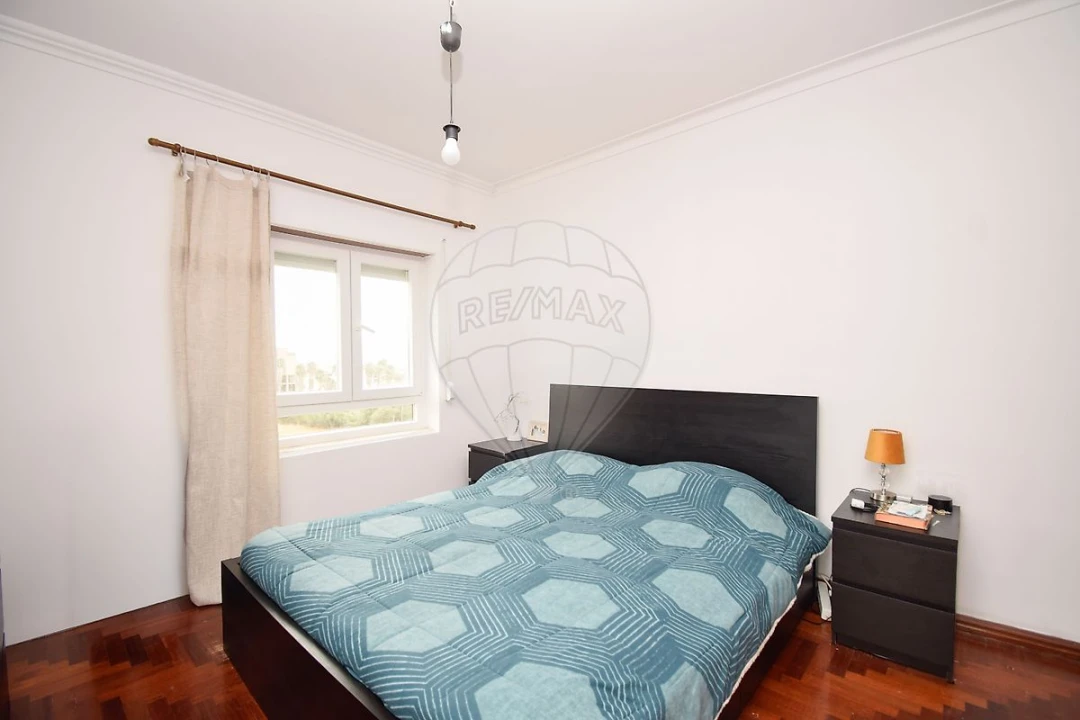 Apartamento T3 para Venda em Carregado e Cadafais Foto 10
