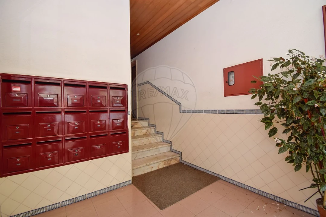 Apartamento T3 para Venda em Carregado e Cadafais Foto 23