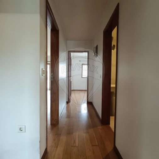 Apartamento T3 para Arrendamento em Eixo e Eirol Foto 6