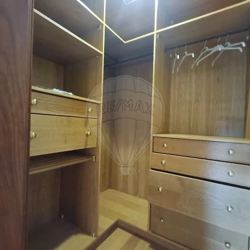 Apartamento T3 para Arrendamento em Eixo e Eirol Foto 12