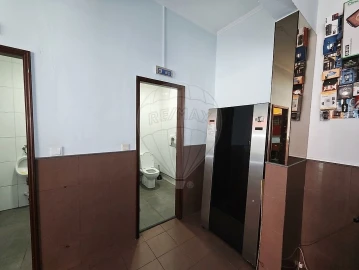 Negócio para Venda em Vilar de Andorinho