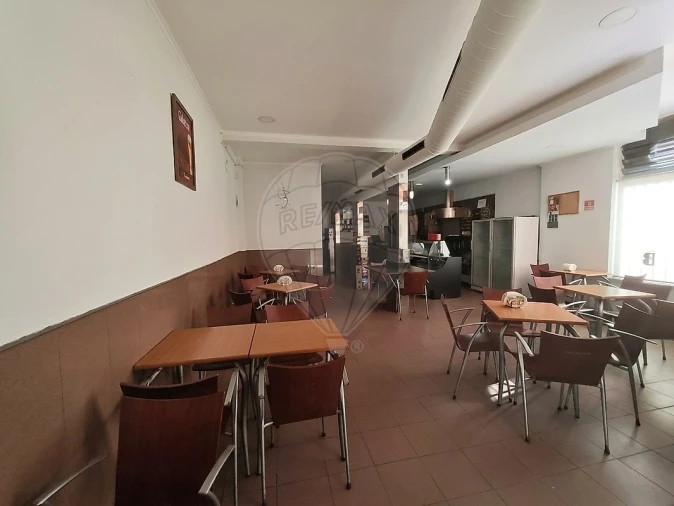 Negócio para Venda em Vilar de Andorinho Foto 8