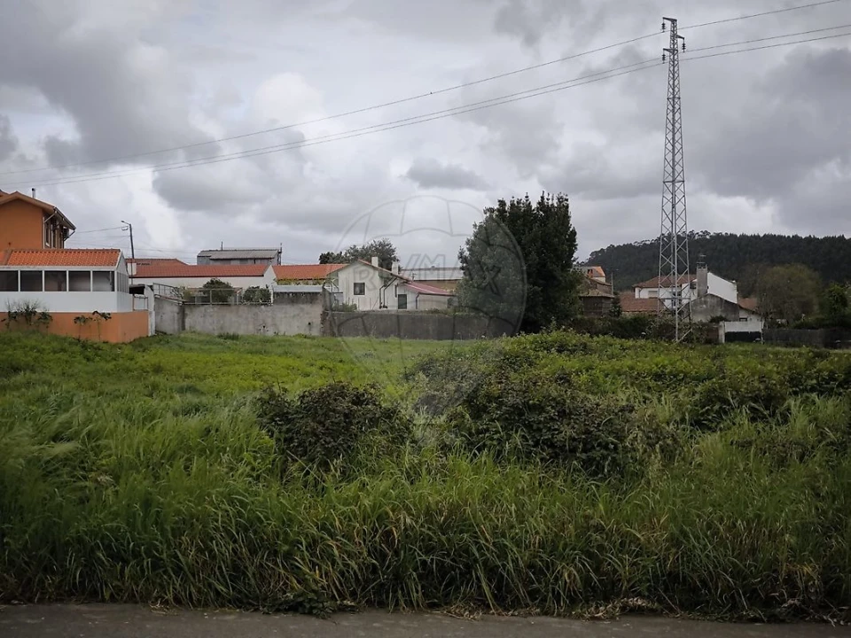 Terreno para Venda em Lourosa Foto 1