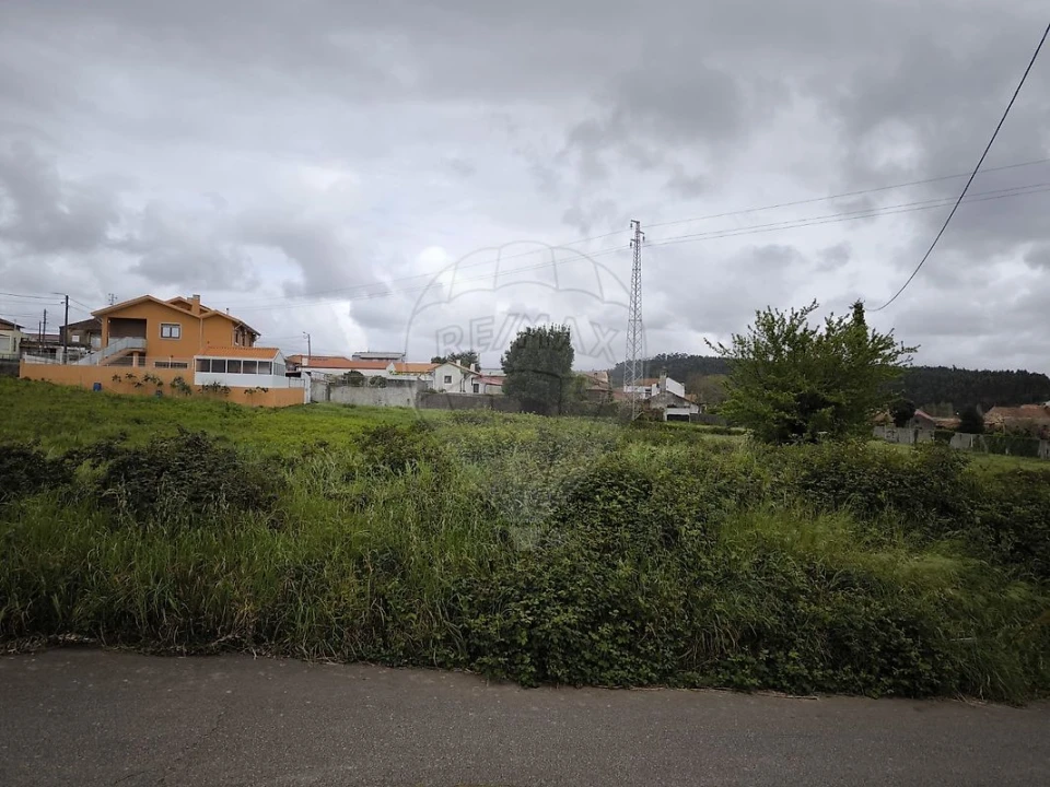 Terreno para Venda em Lourosa Foto 3