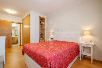 Apartamento T4 para Venda em Ramalde
