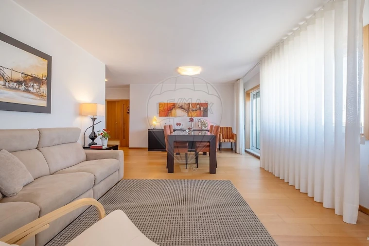 Apartamento T4 para Venda em Ramalde Foto 21