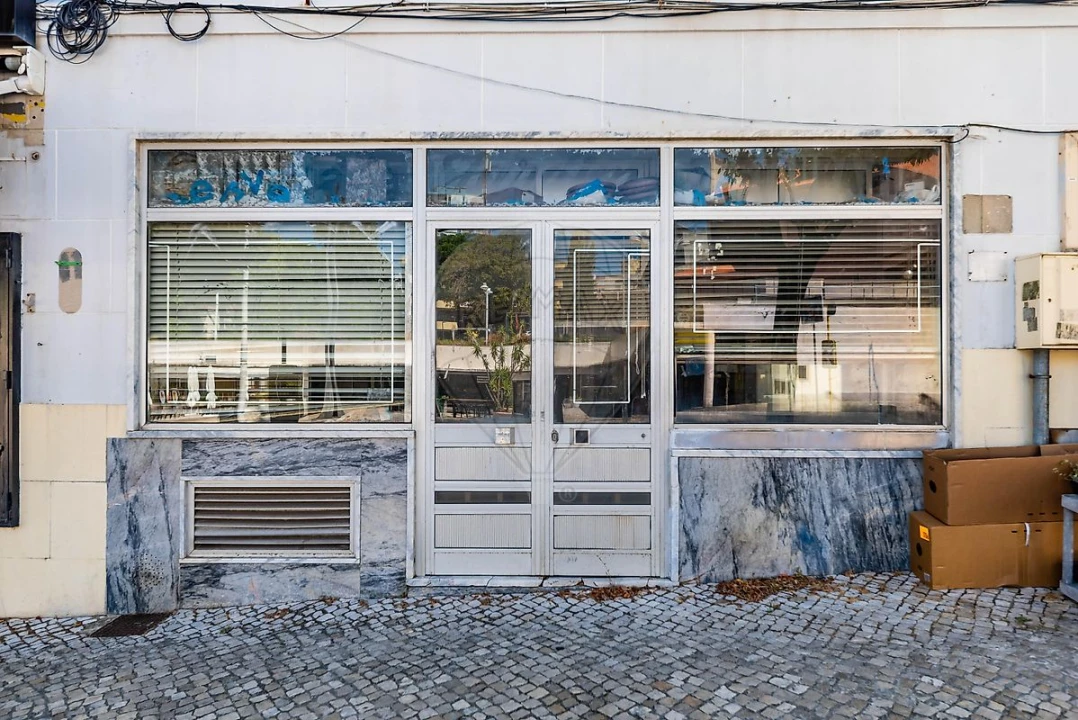 Negócio para Venda em Almada, Cova da Piedade, Pragal e Cacilhas Foto 23