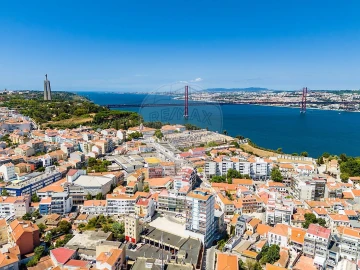 Negócio para Venda em Almada, Cova da Piedade, Pragal e Cacilhas