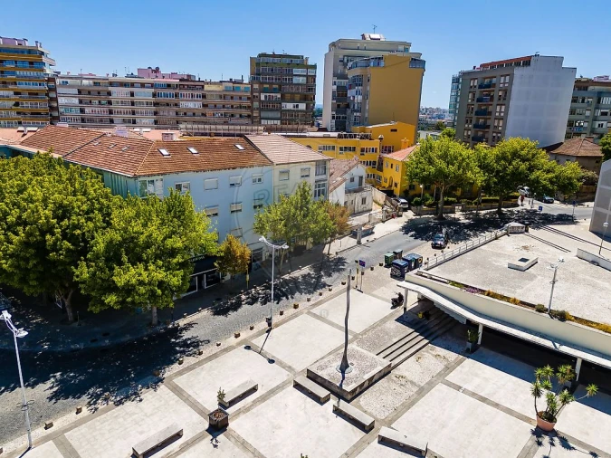 Negócio para Venda em Almada, Cova da Piedade, Pragal e Cacilhas Foto 12