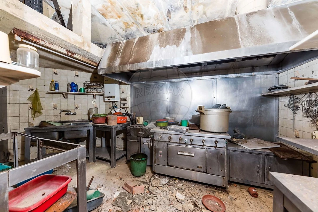 Negócio para Venda em Almada, Cova da Piedade, Pragal e Cacilhas Foto 30