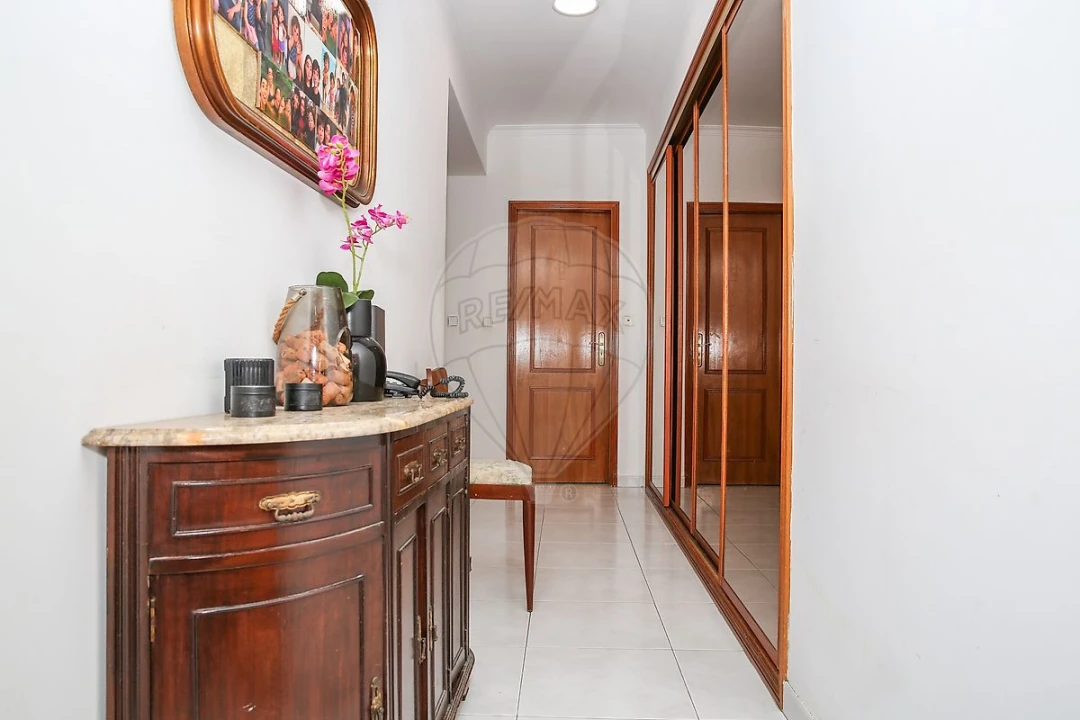 Apartamento T2 para Venda em Azambuja Foto 6