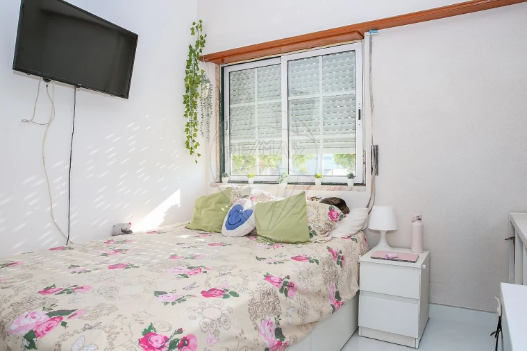 Apartamento T2 para Venda em Azambuja Foto 11