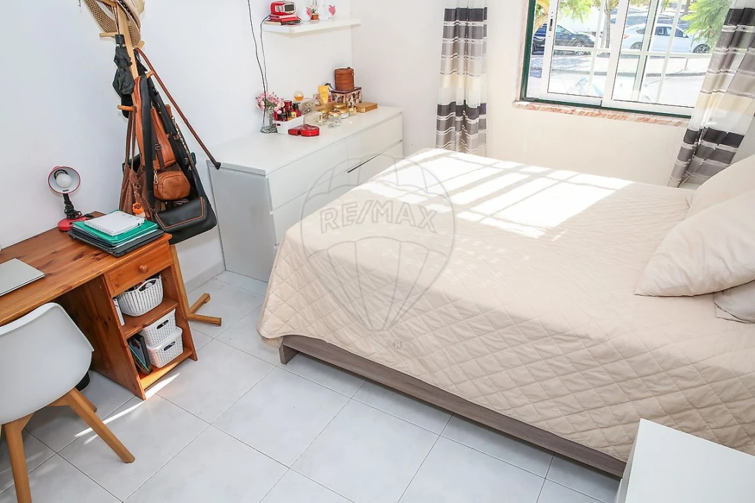 Apartamento T2 para Venda em Azambuja Foto 15