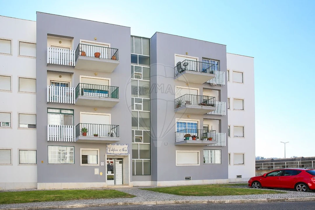 Apartamento T2 para Venda em Azambuja Foto 4