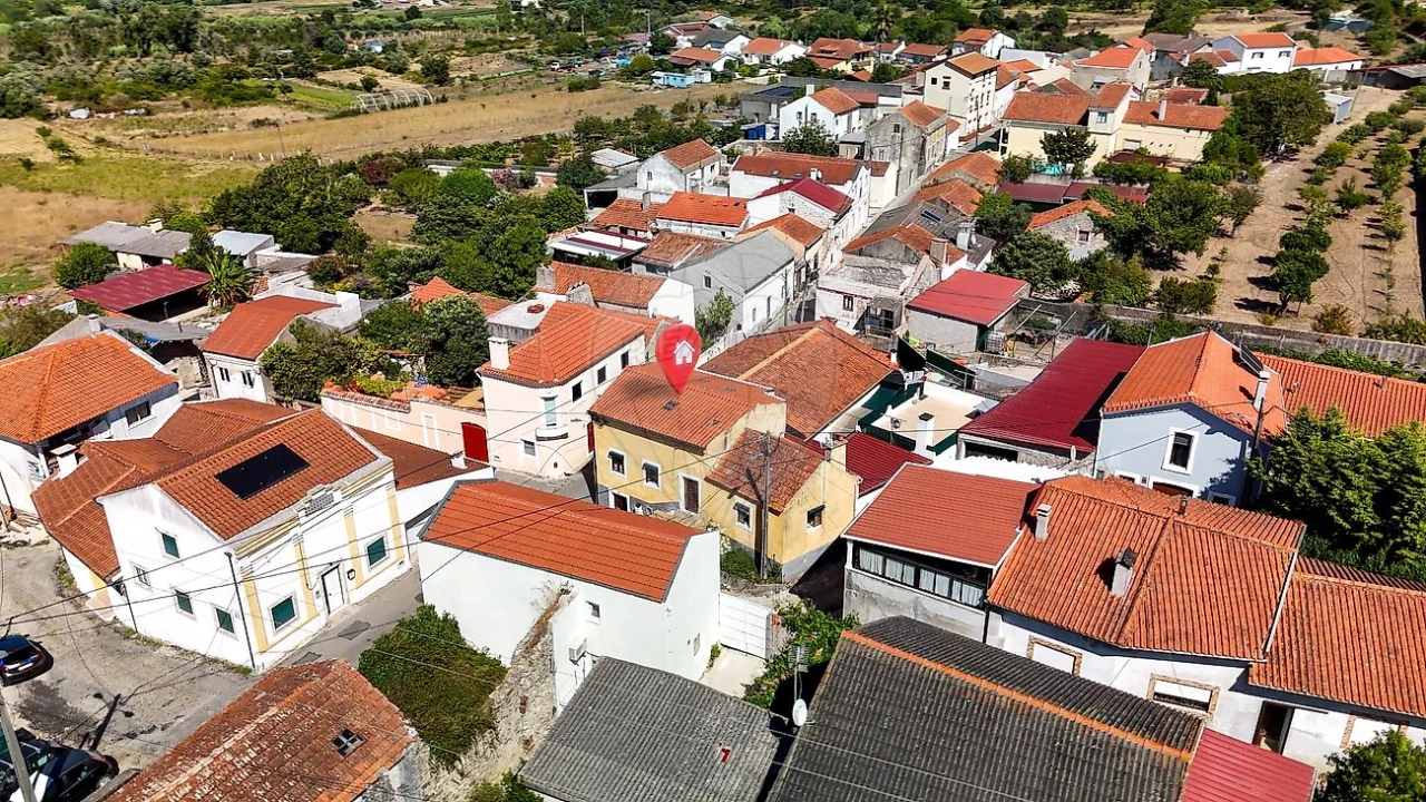Moradia T2 para Venda em Alhadas Foto 1