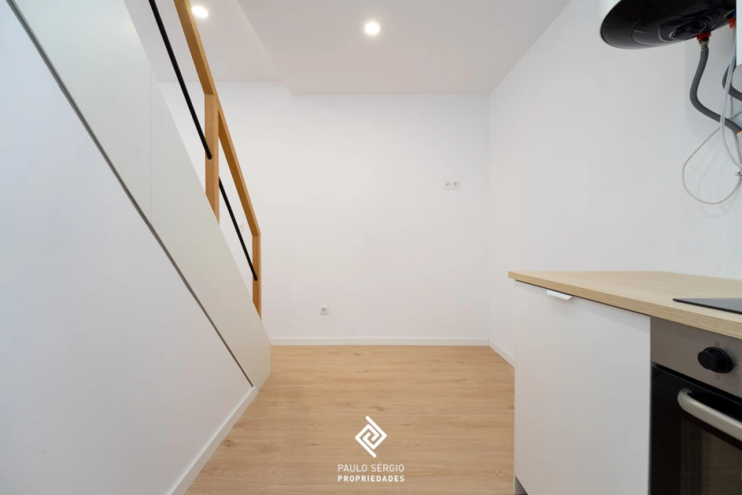 Moradia T1 para Venda em Santa Marinha e São Pedro da Afurada Foto 10