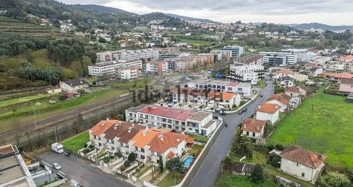 Moradia T4 para Venda em Nogueiró e Tenões Foto 22