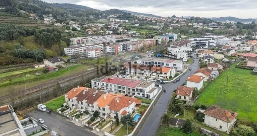 Moradia T4 para Venda em Nogueiró e Tenões