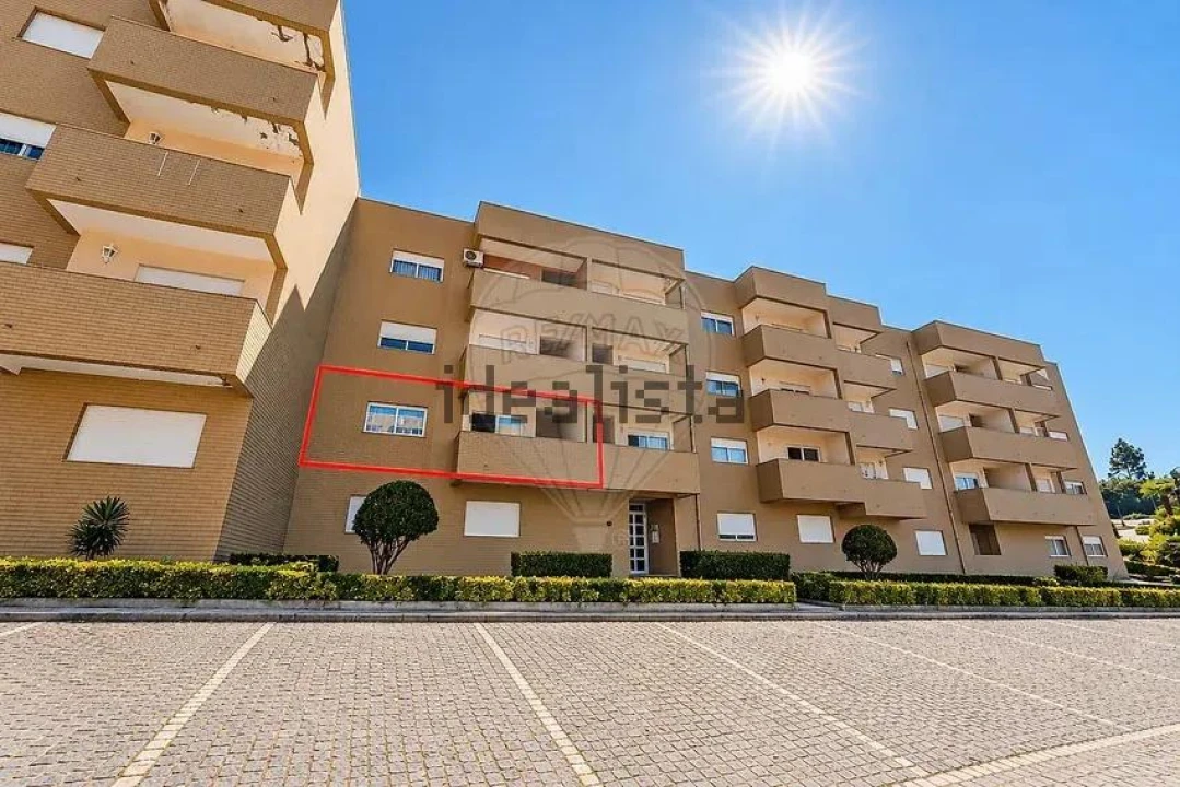 Apartamento T2 para Venda em Santa Eulália Foto 1