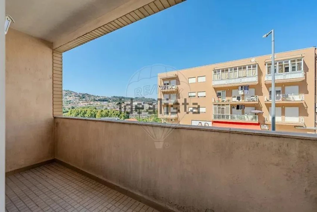 Apartamento T2 para Venda em Santa Eulália Foto 16