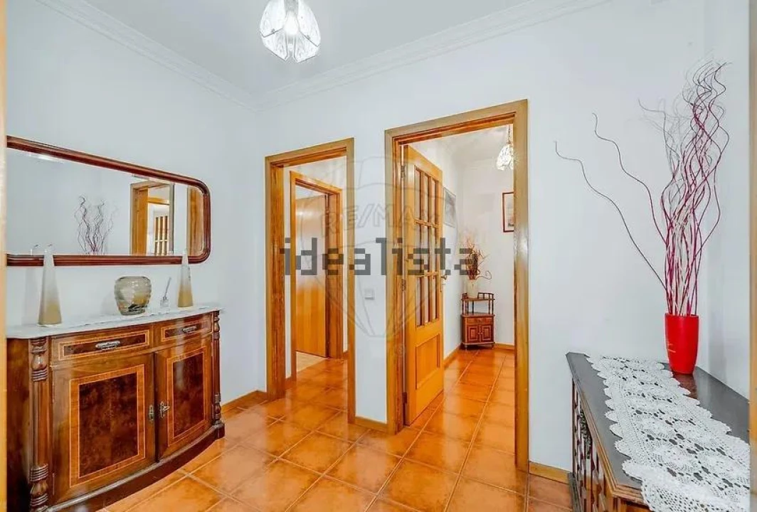 Apartamento T2 para Venda em Santa Eulália Foto 3