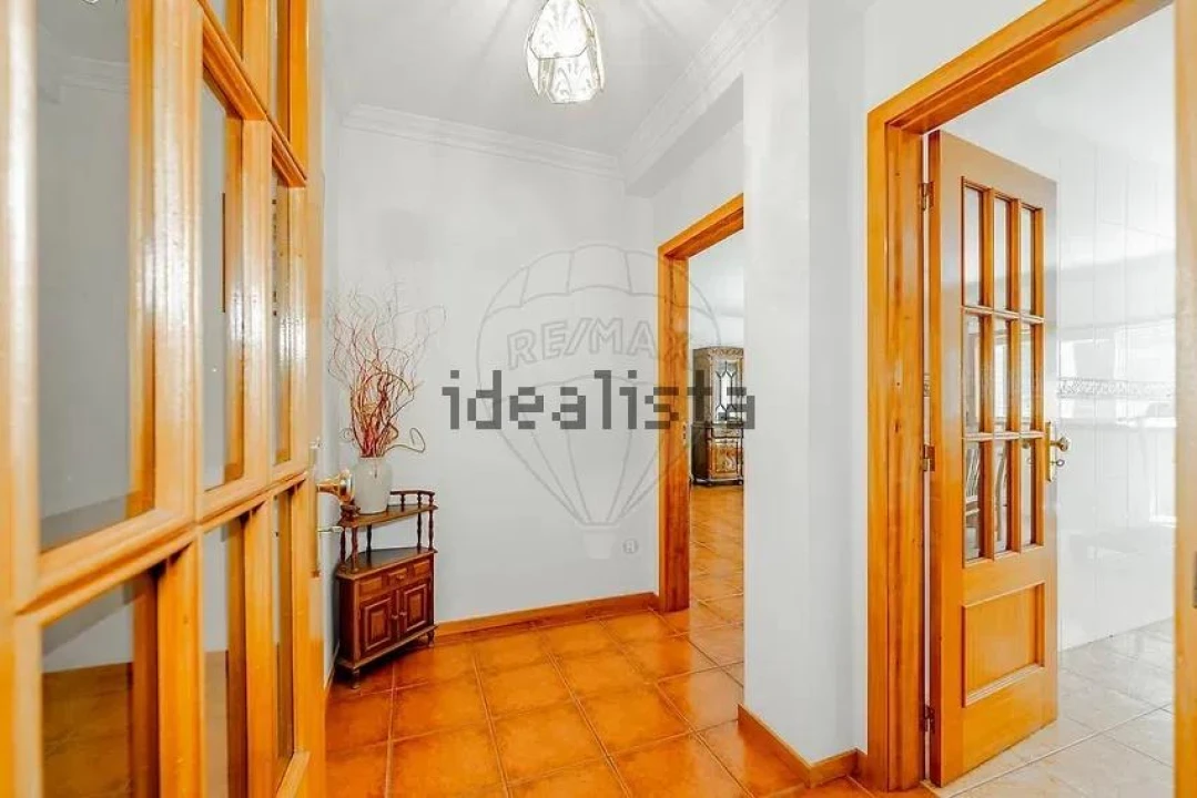 Apartamento T2 para Venda em Santa Eulália Foto 4