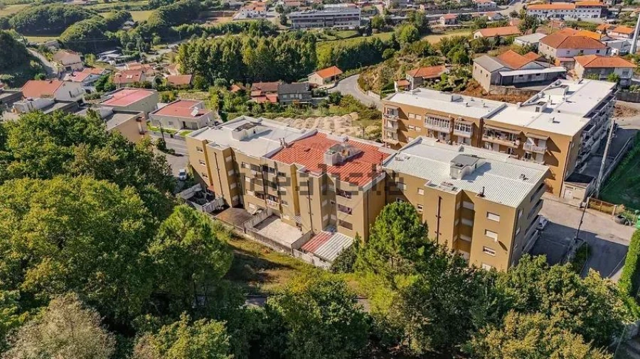 Apartamento T2 para Venda em Santa Eulália Foto 29