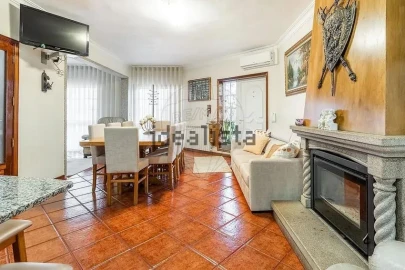 Moradia T3 para Venda em Vila Nova de Famalicão e Calendário