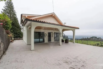 Moradia T3 para Venda em Valdosende