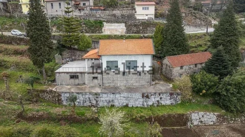 Moradia T3 para Venda em Valdosende