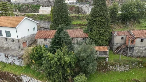 Moradia T3 para Venda em Valdosende