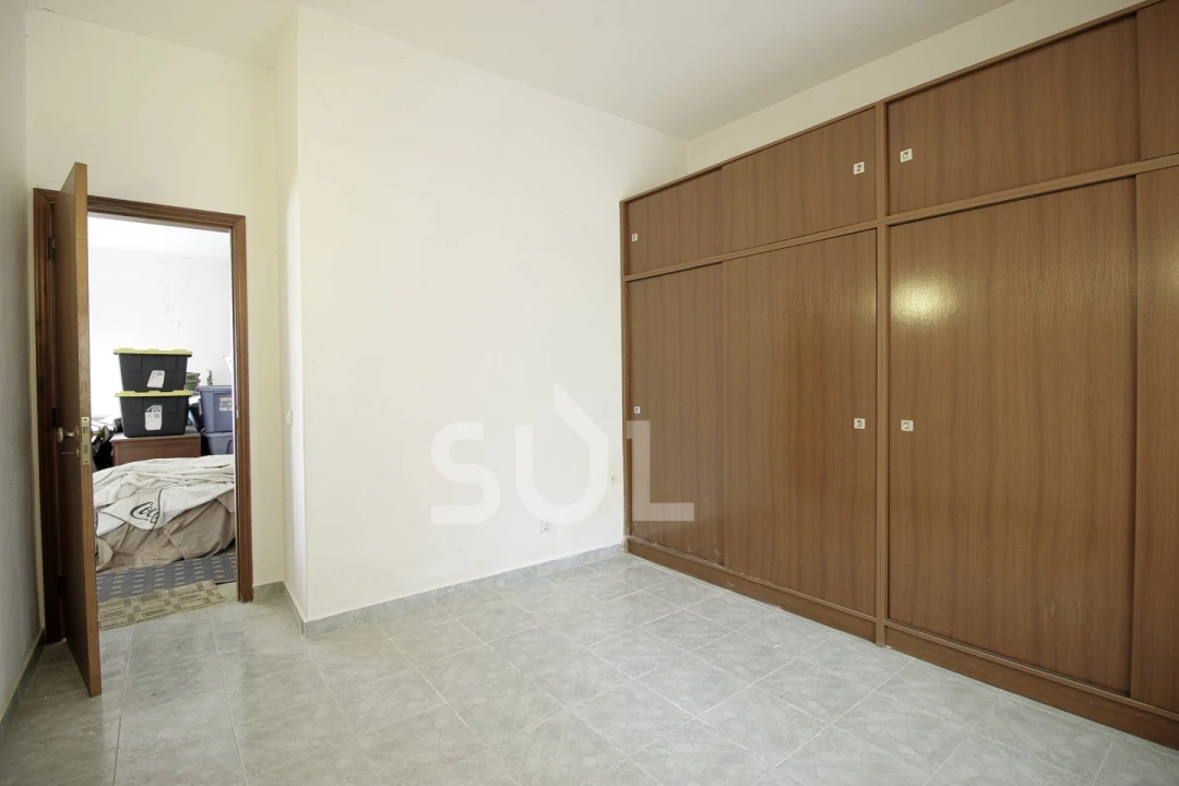 Moradia T3 para Venda em Estômbar e Parchal Foto 5