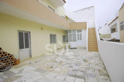 Moradia T3 para Venda em Estômbar e Parchal