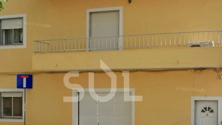 Moradia T3 para Venda em Estômbar e Parchal