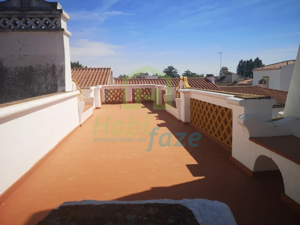 Moradia T6 para Venda em Évora (São Mamede, Sé, São Pedro e Santo Antão) Foto 1