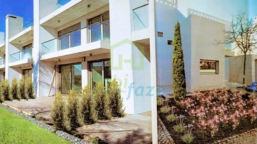 Moradia T2 para Venda em Albufeira e Olhos de Água